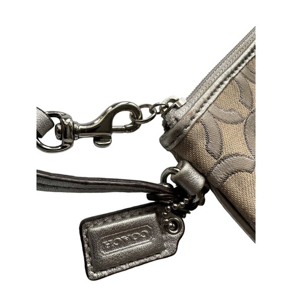 Coach Metallic Wristlet NWOT - Picture 4 of 4
